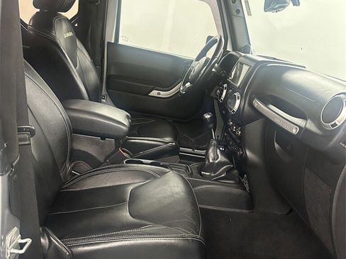Used 2013 Jeep Wrangler Sahara w/ Dual Top Group image 30