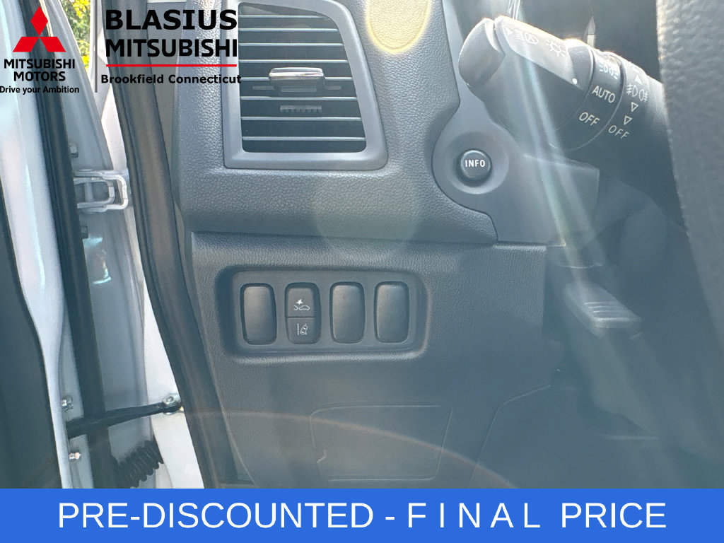 Used 2025 Mitsubishi Outlander Sport ES AWD/4WD image 22