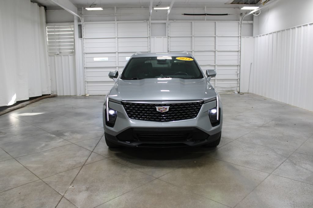 Used 2024 Cadillac XT4 Premium Luxury AWD/4WD image 3