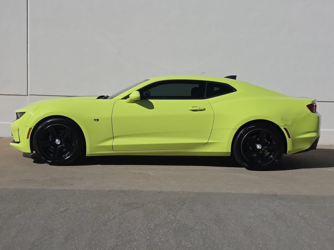 Used 2019 Chevrolet Camaro LT RWD image 2