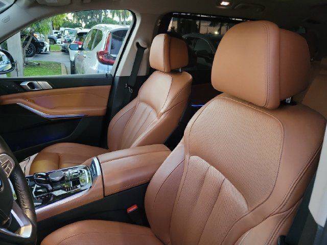 Used 2021 BMW X7 xDrive40i w/ Premium Package 2 AWD/4WD image 9