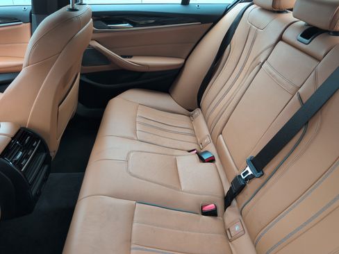 Used 2017 BMW 540i RWD image 8