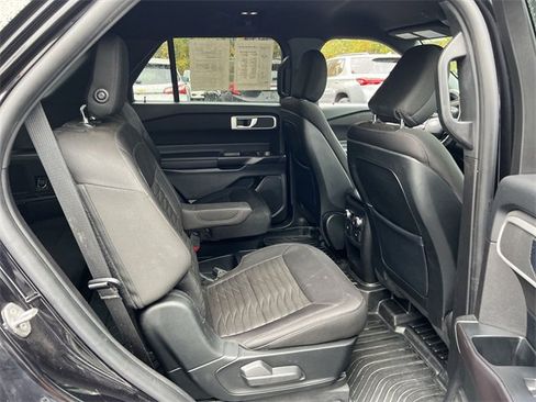 Used 2020 Ford Explorer XLT w/ Comfort Package image 25