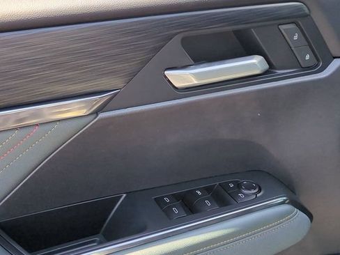 Used 2025 GMC Acadia AT4 AWD/4WD image 45