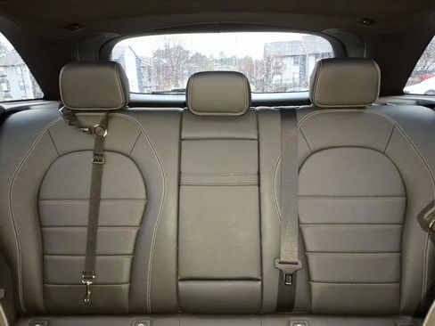 Used 2020 Mercedes-Benz GLC 300 image 18