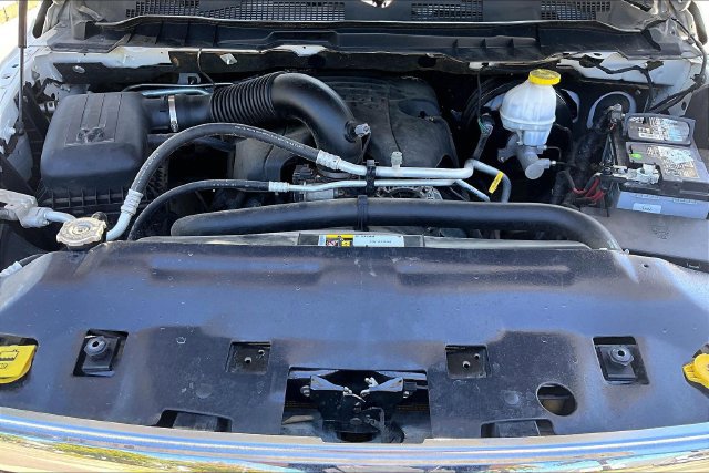 Used 2019 RAM 1500 Classic SLT AWD/4WD image 8
