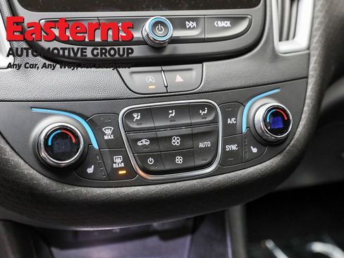 Used 2023 Chevrolet Malibu LT image 20