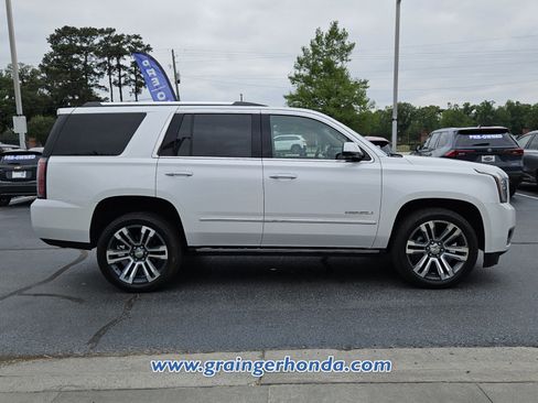 Used 2019 GMC Yukon Denali w/ Denali Ultimate Package RWD image 6