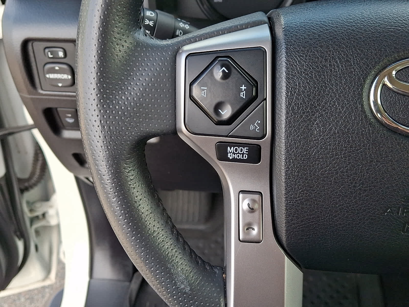 Certified 2021 Toyota 4Runner SR5 Premium w/ Moonroof Package AWD/4WD image 25