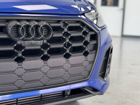 Used 2023 Audi SQ5 Premium Plus w/ Premium Plus Package image 11