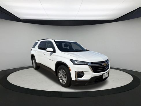 Used 2023 Chevrolet Traverse LT AWD/4WD image 7