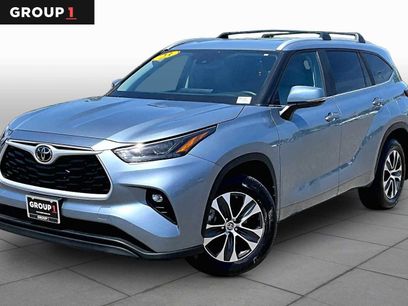 Used 2023 Toyota Highlander XLE
