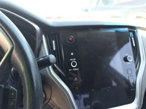 Used 2020 Subaru Legacy Limited image 8