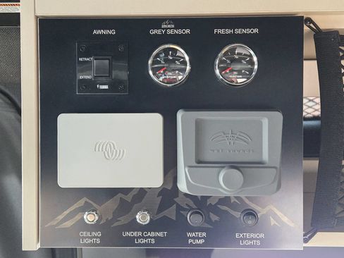 Used 2025 Mercedes-Benz Sprinter 2500 image 44