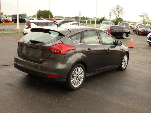 Used 2018 Ford Focus Titanium FWD image 5