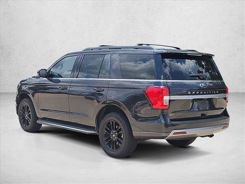 Used 2023 Ford Expedition XLT RWD image 7