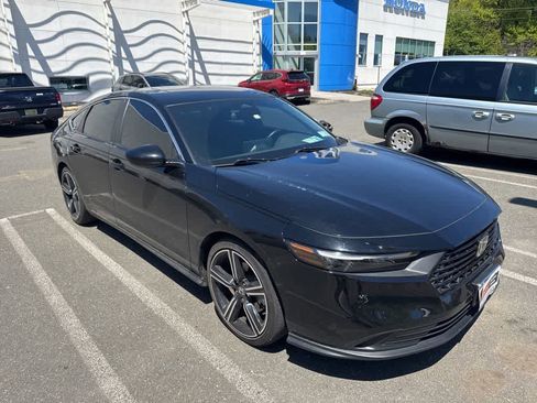 Used 2023 Honda Accord Sport image 7