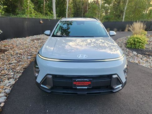 Certified 2024 Hyundai Kona SEL w/ Convenience Package image 8