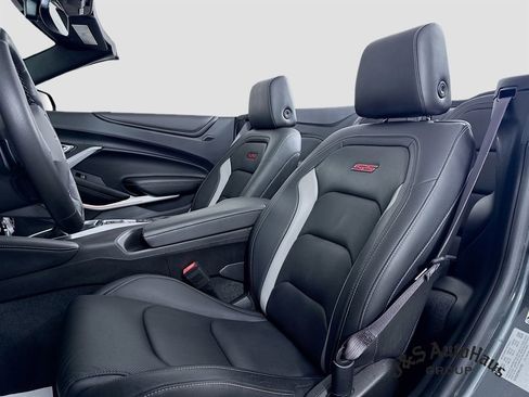 Used 2017 Chevrolet Camaro SS image 11