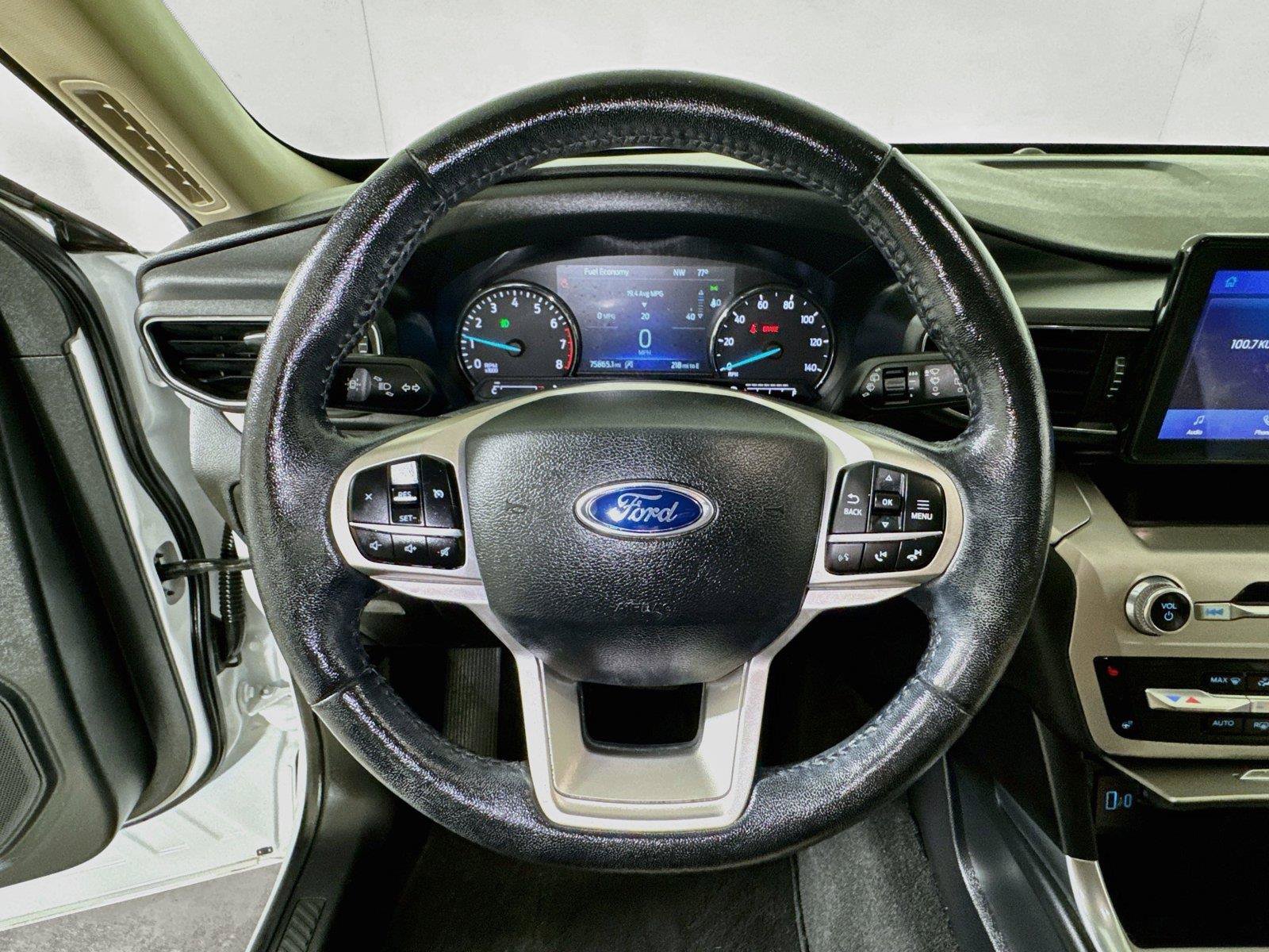 Used 2021 Ford Explorer XLT w/ Equipment Group 202A RWD image 10