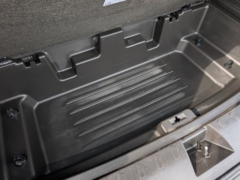 Used 2022 Chevrolet Traverse RS image 5