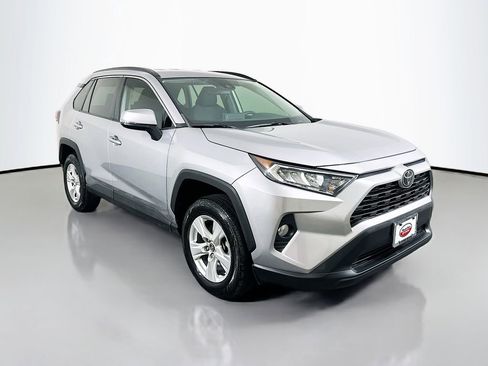 Certified 2020 Toyota RAV4 XLE image 3