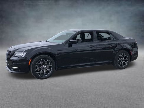 Used 2018 Chrysler 300 S w/ S Model Appearance Package image 2