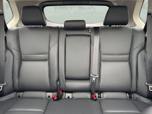 Used 2023 Nissan Rogue SV w/ SV Premium Package image 12