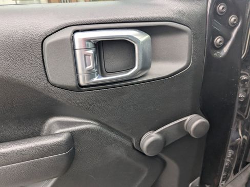 Used 2023 Jeep Wrangler Sport image 16