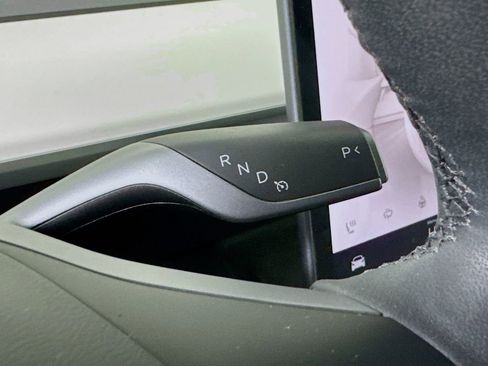 Used 2024 Tesla Model Y Long Range image 13