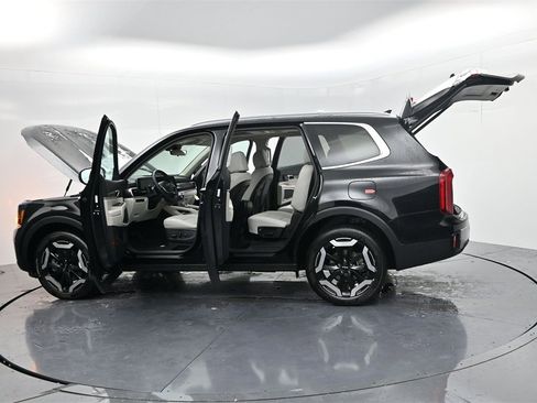New 2025 Kia Telluride S image 57