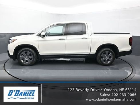 Used 2017 Honda Ridgeline RTL-E image 2