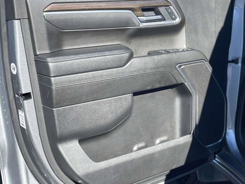 Used 2025 Chevrolet Silverado 1500 LT image 24