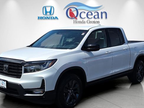 Used 2023 Honda Ridgeline Sport image 7
