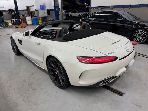 Used 2018 Mercedes-Benz AMG GT C image 12