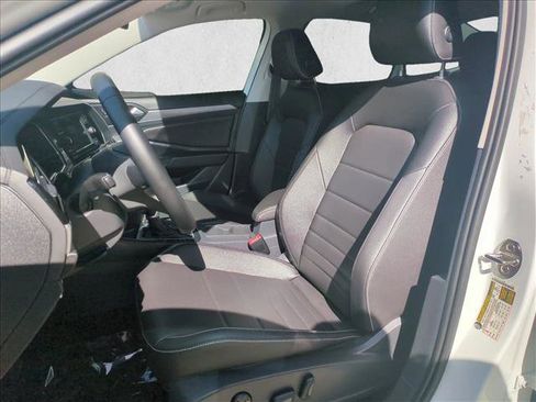 Used 2023 Volkswagen Jetta SE image 16