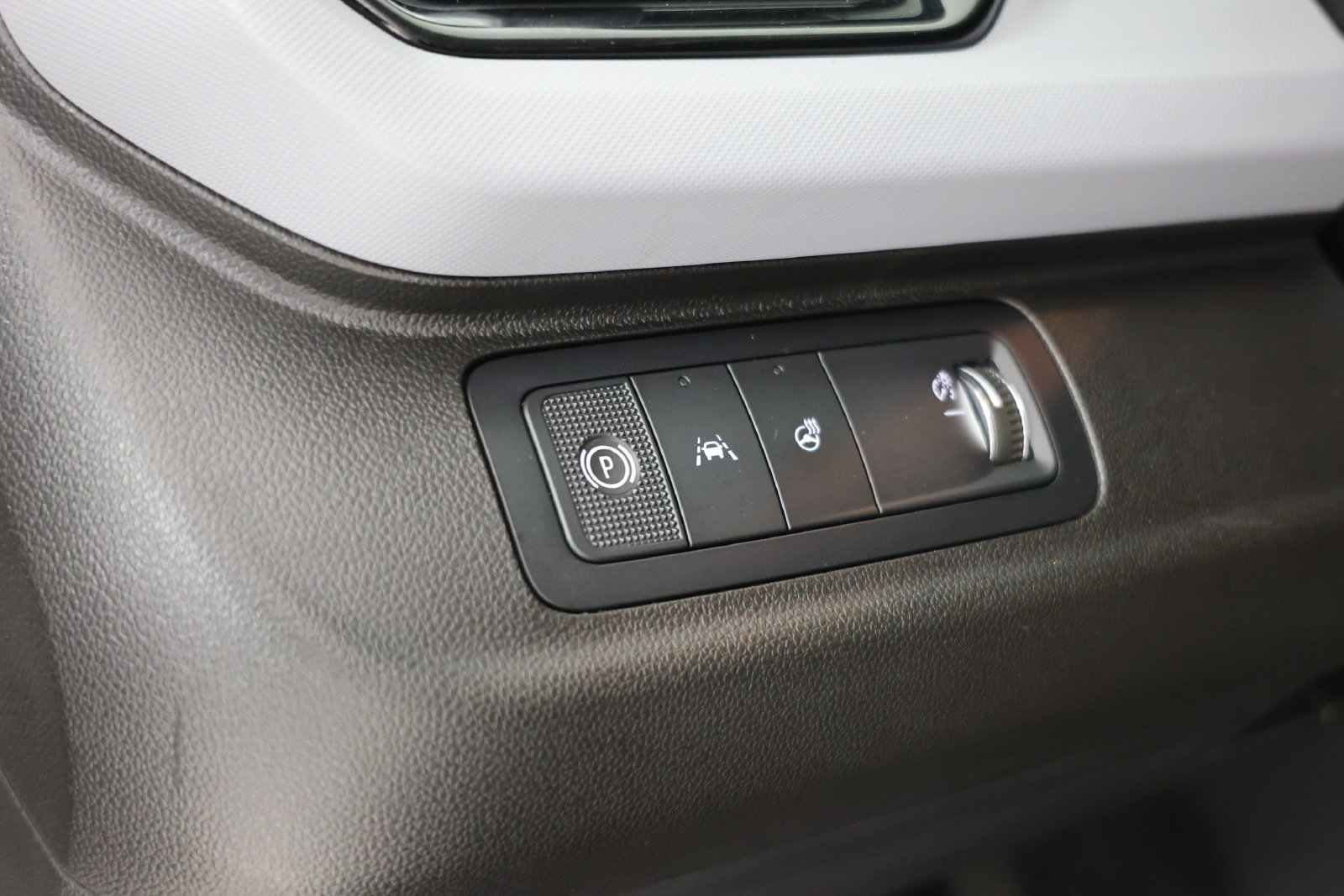 Used 2027 Chevrolet Bolt RS FWD image 22