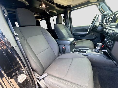 Used 2021 Jeep Wrangler Unlimited Sport AWD/4WD image 33
