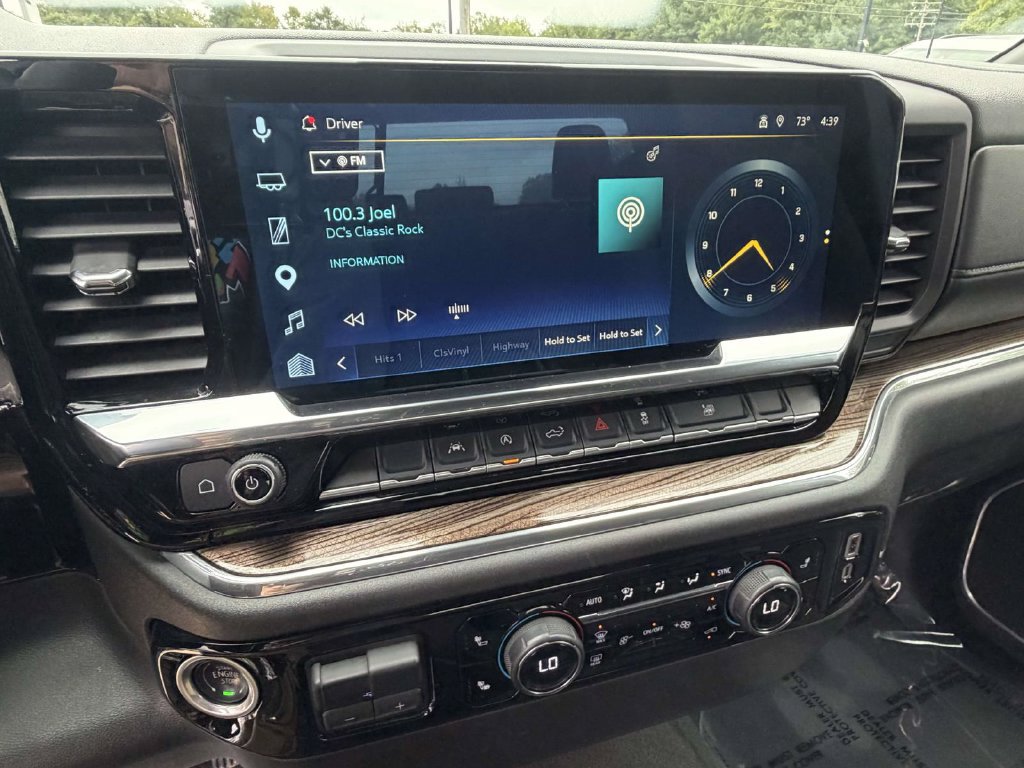 Used 2025 Chevrolet Silverado 1500 LT AWD/4WD image 17