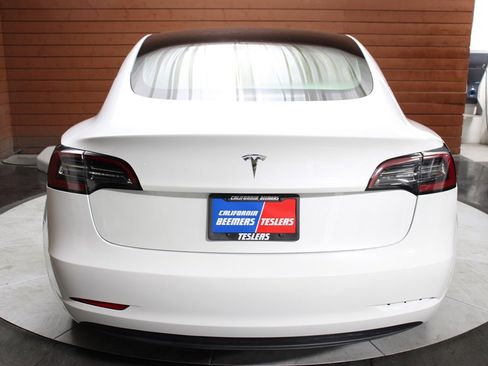 Used 2023 Tesla Model 3 Standard Range image 11