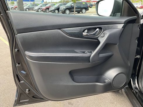 Used 2014 Nissan Rogue SL AWD/4WD image 24
