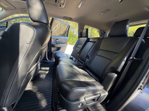 Used 2018 Honda Pilot Touring image 21