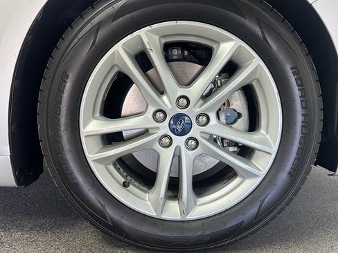 Used 2018 Ford Fusion SE w/ Fusion SE Technology Package image 26