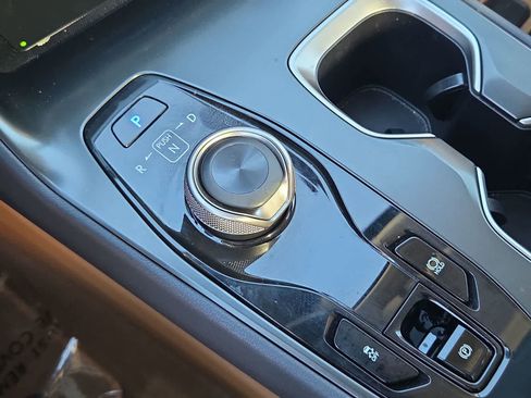 Used 2023 Lexus RZ 450e Premium image 33