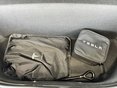 Used 2017 Tesla Model X 100D image 44