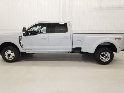 New 2025 Ford F350 Lariat w/ Lariat Ultimate Package image 5