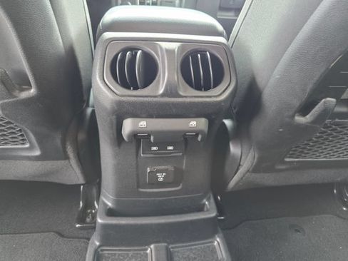 Used 2023 Jeep Wrangler Unlimited Rubicon 4xe w/ Cold Weather Group AWD/4WD image 30