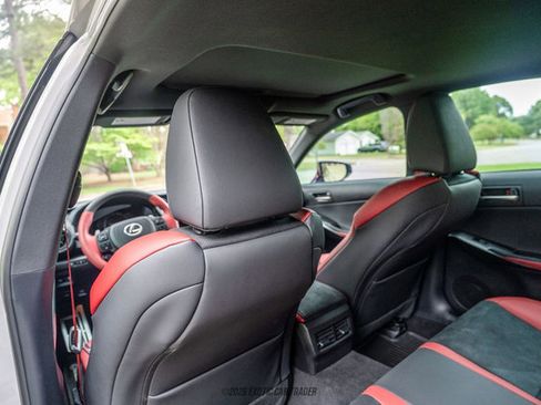 Used 2025 Lexus IS 500 w/ F-Sport Performance RWD image 71