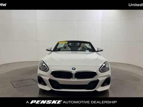 Used 2023 BMW Z4 sDrive30i w/ Convenience Package image 3