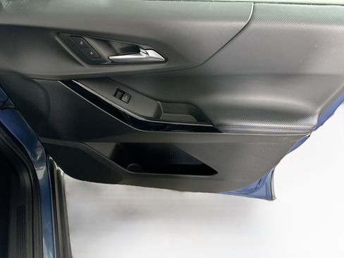 Used 2025 Chevrolet Equinox LT FWD image 30